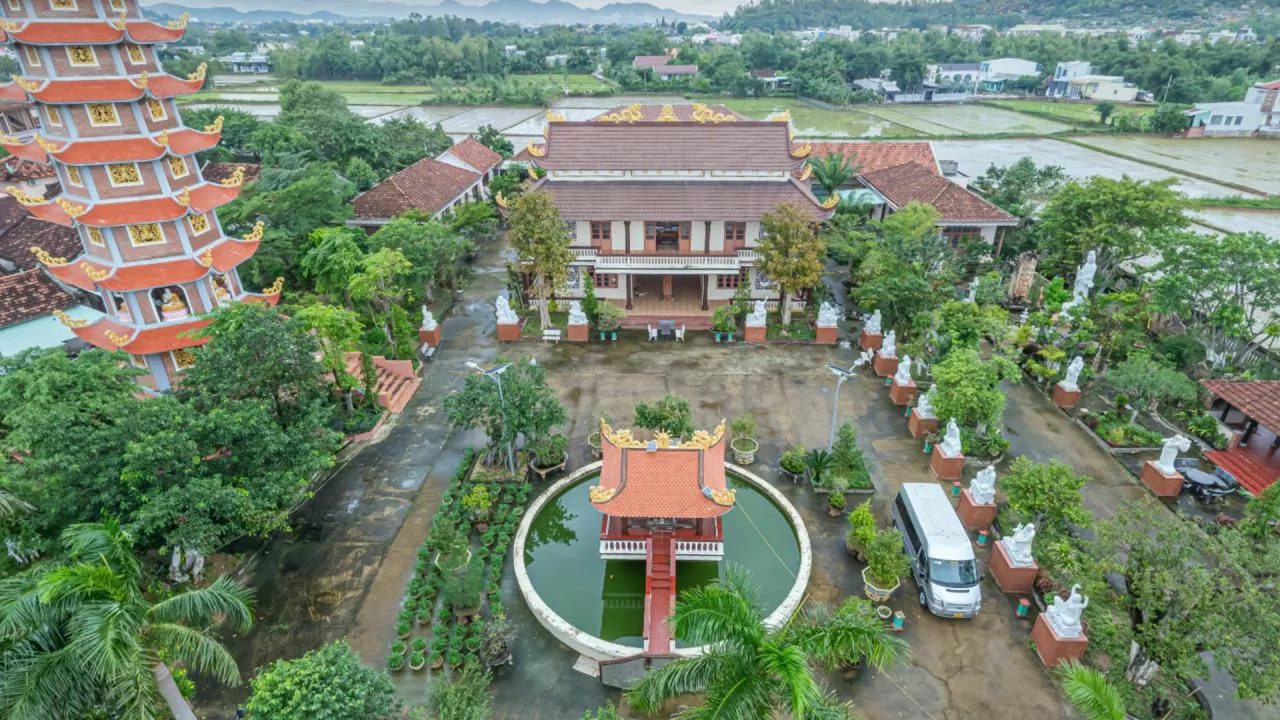 Chùa Long Phước