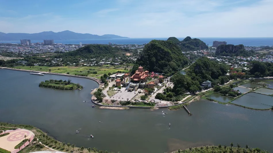 Phát triển du lịch gắn với không gian văn hóa ven sông